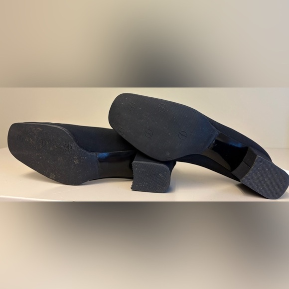 Bruno Magli Black Closed toed Leather Heels Chunky Heel w box women's size 8.5 - Picture 6 of 9